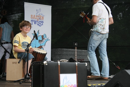 gal/2010/2010 Saitentwist Gelsenkirchen 6.6. Tag des Kindes Sport Paradies/2010 Saitentwist 06.06. Gelsenkirchen Sportparadies Tag d Kindes 005.jpg